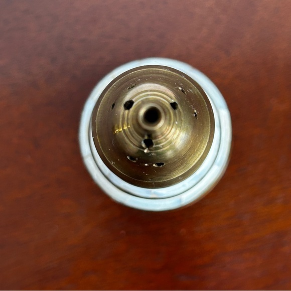 Vintage Brass and Mother of Pearl Salt and Pepper Shakers with liners - Picture 8 of 15